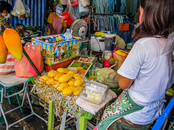 Thai Sticky Rice & Mango stand
