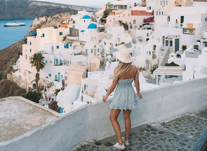 The Best Photo Locations On Santorini The Blonde Abroad