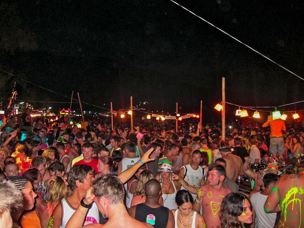 The Beginners Guide To The Full Moon Party In Thailand - 