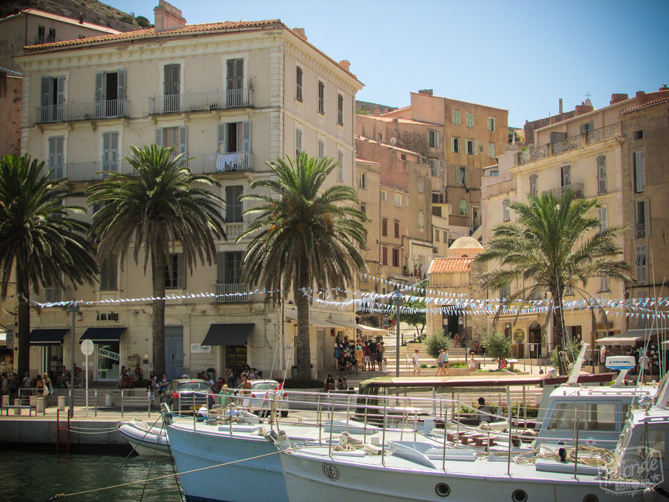 Sailing into Bonifacio