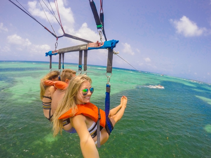 Barceló Bávaro parasailing