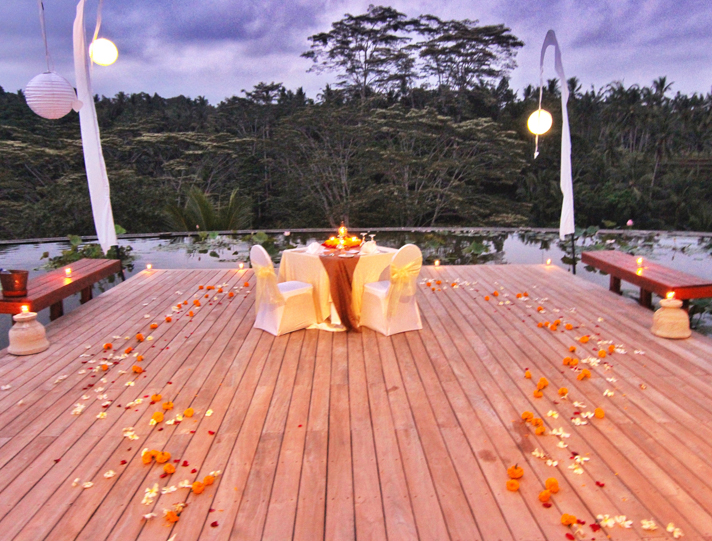 Romantic Dinner at Four Seasons Sayan, Ubud