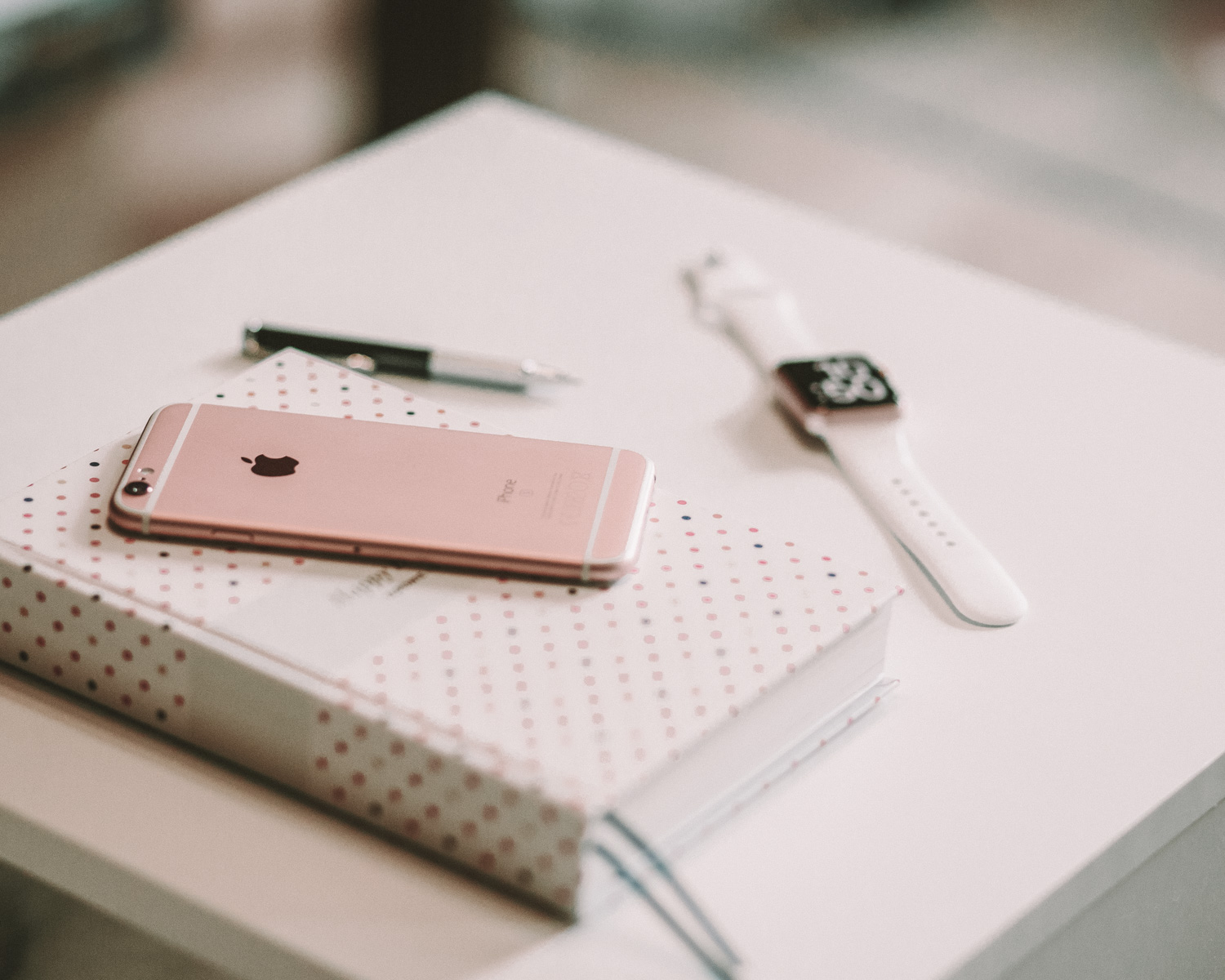 pink iphone