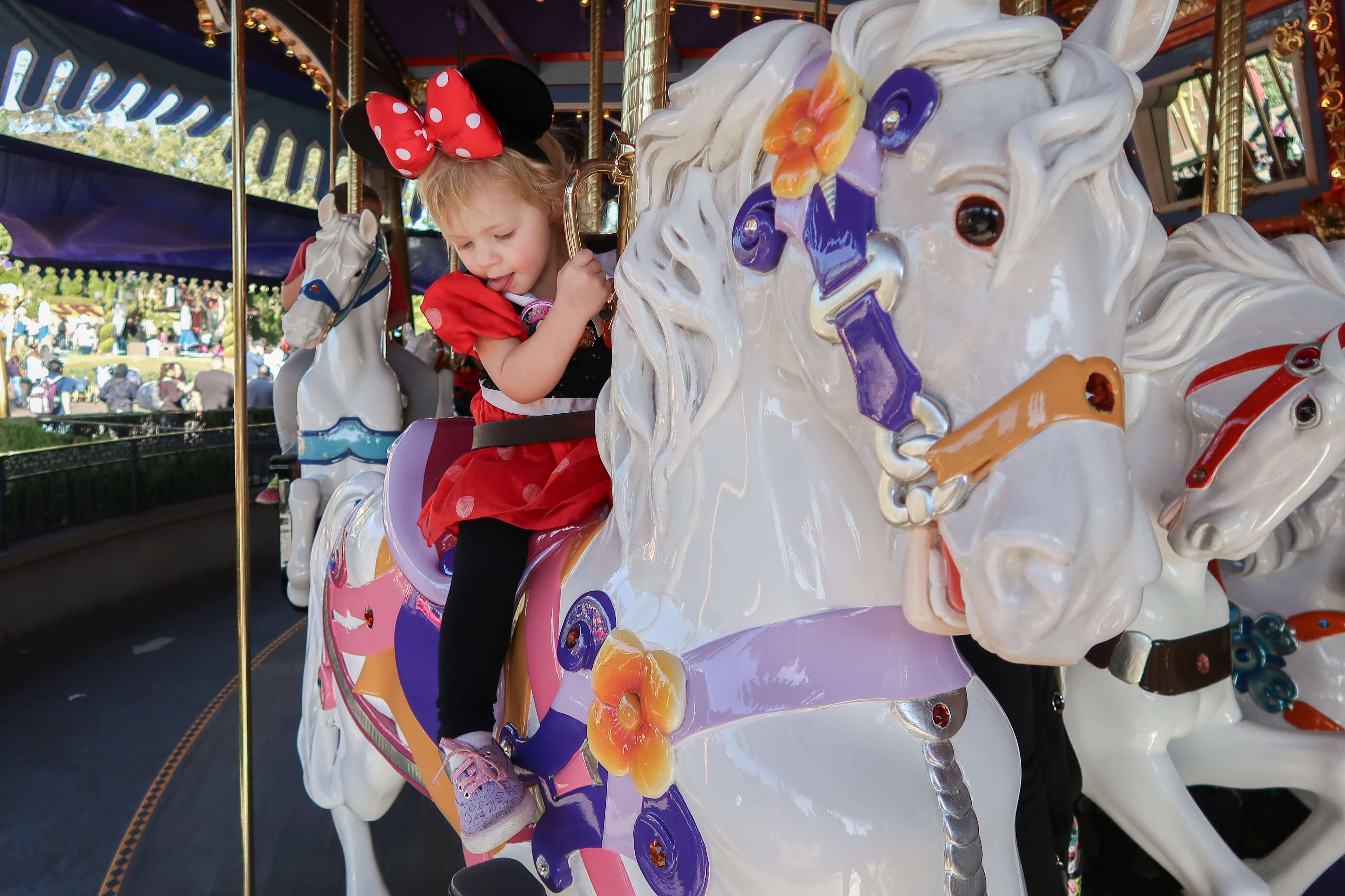 merry go round disneyland