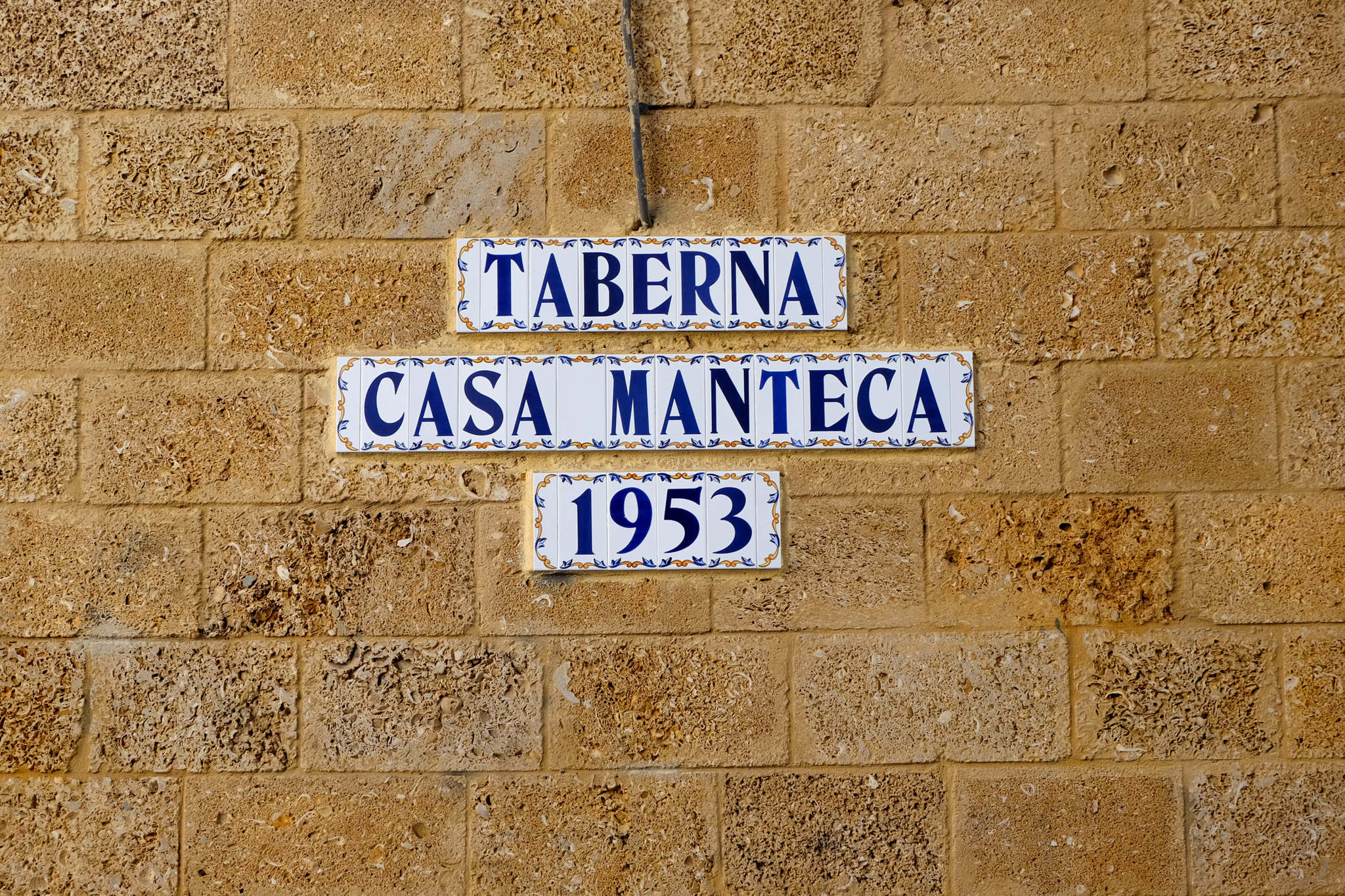 casa manteca sign in cadiz