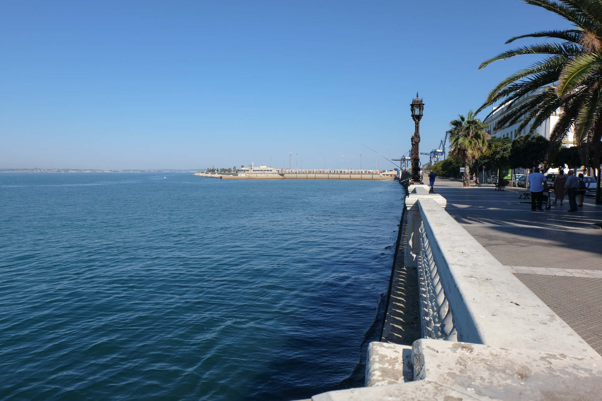 ocean in cadiz