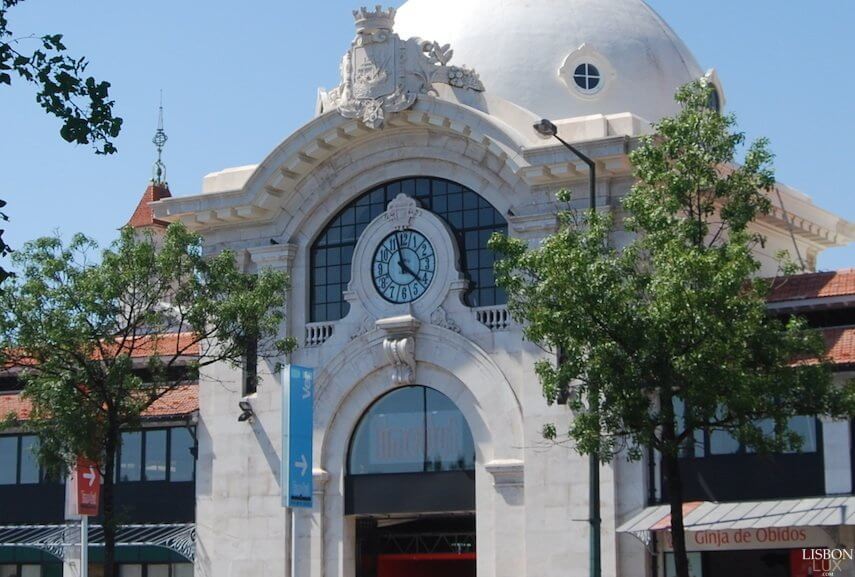 mercado-da-ribeira in lisbon, portugal