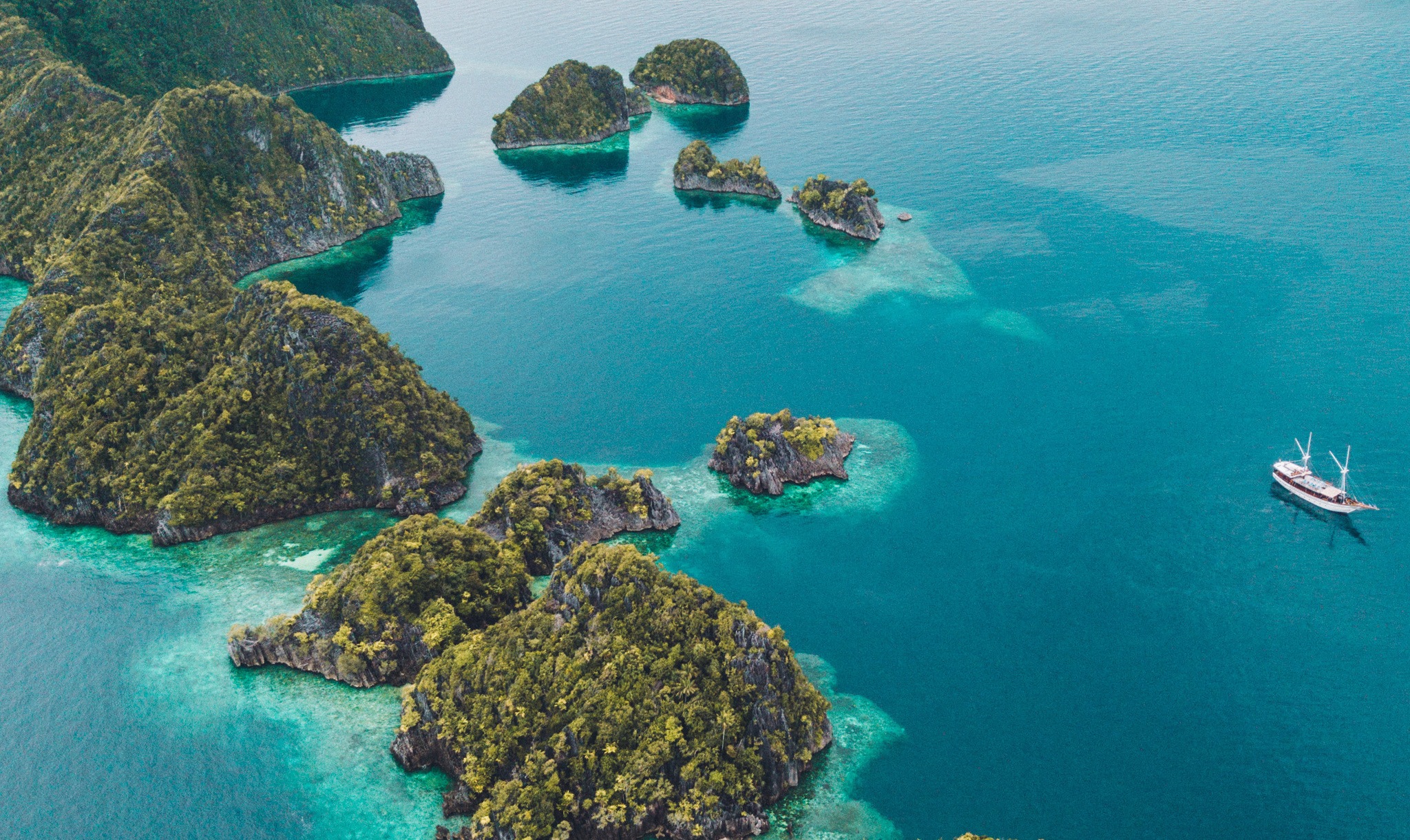 Diving Raja Ampat With Samambaia Liveaboard • The Blonde Abroad