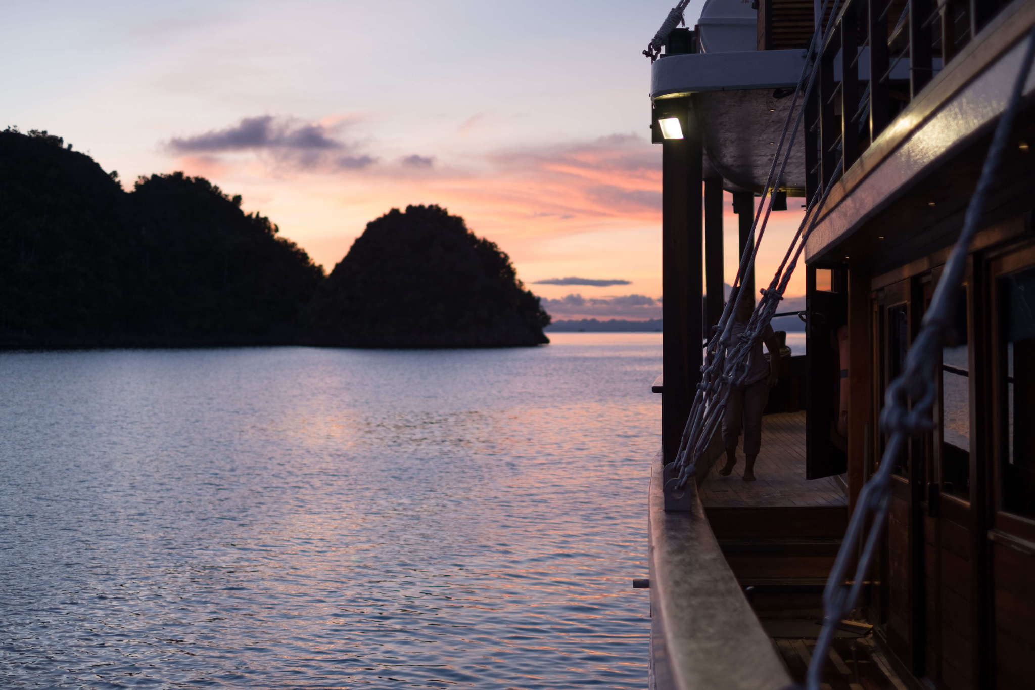 LiveAboard Sunset