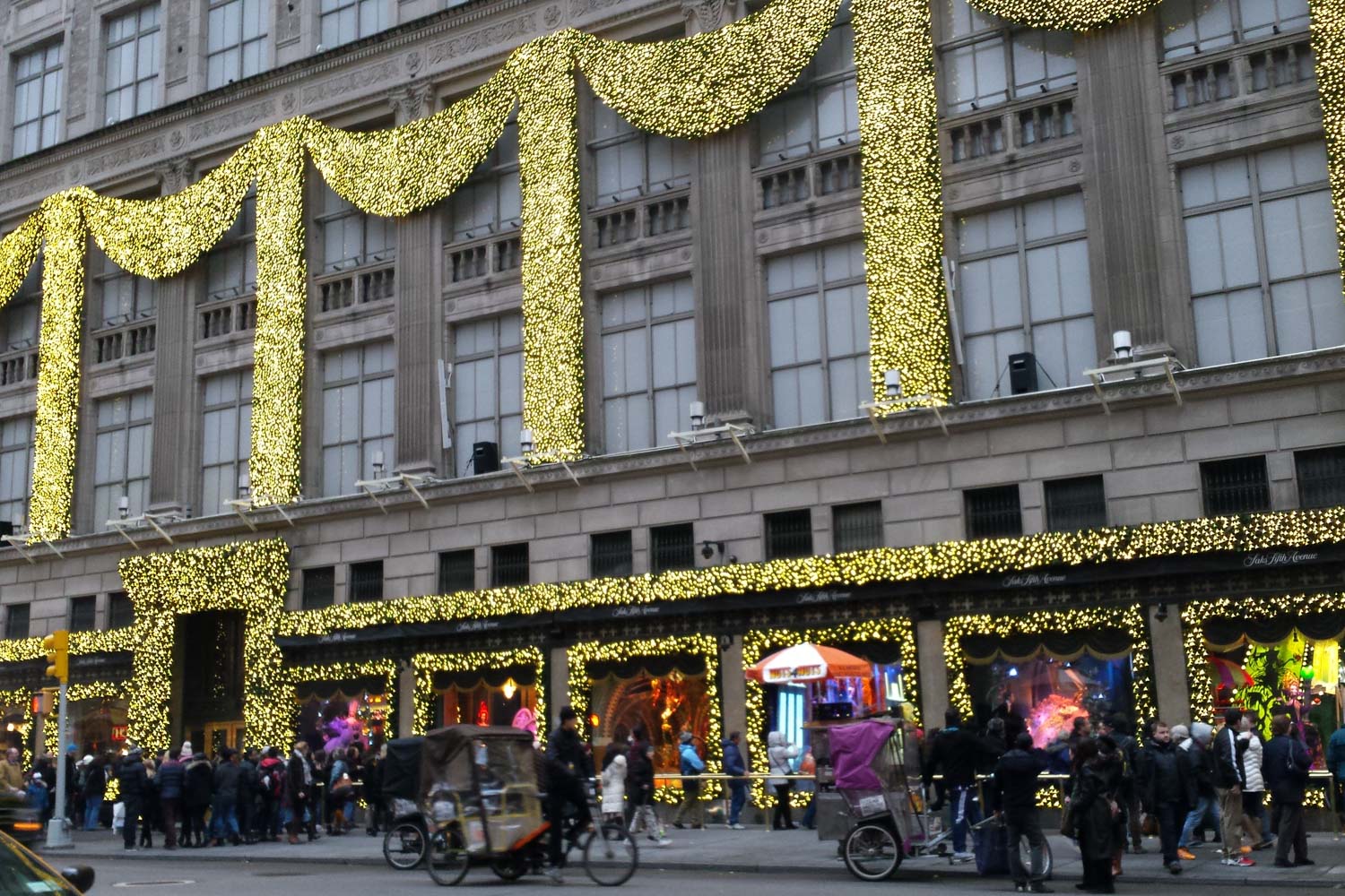 Top Things to Do in New York at Christmas • The Blonde Abroad