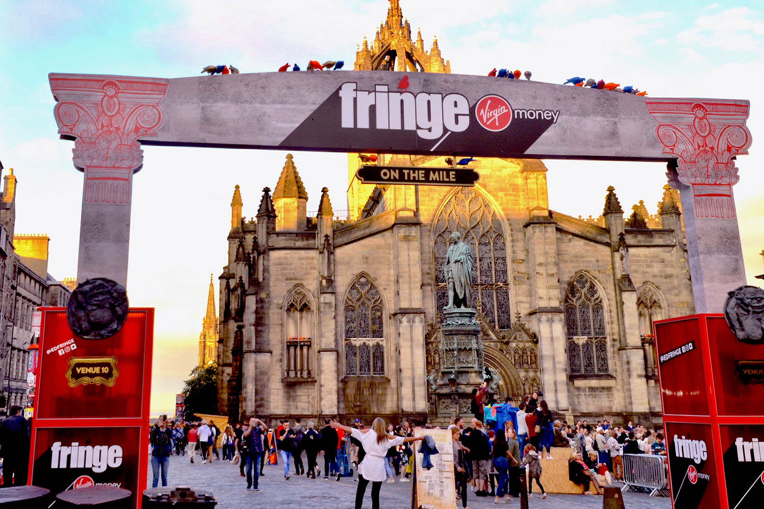 A Quick Guide to Edinburgh's Fringe Festival • The Blonde Abroad