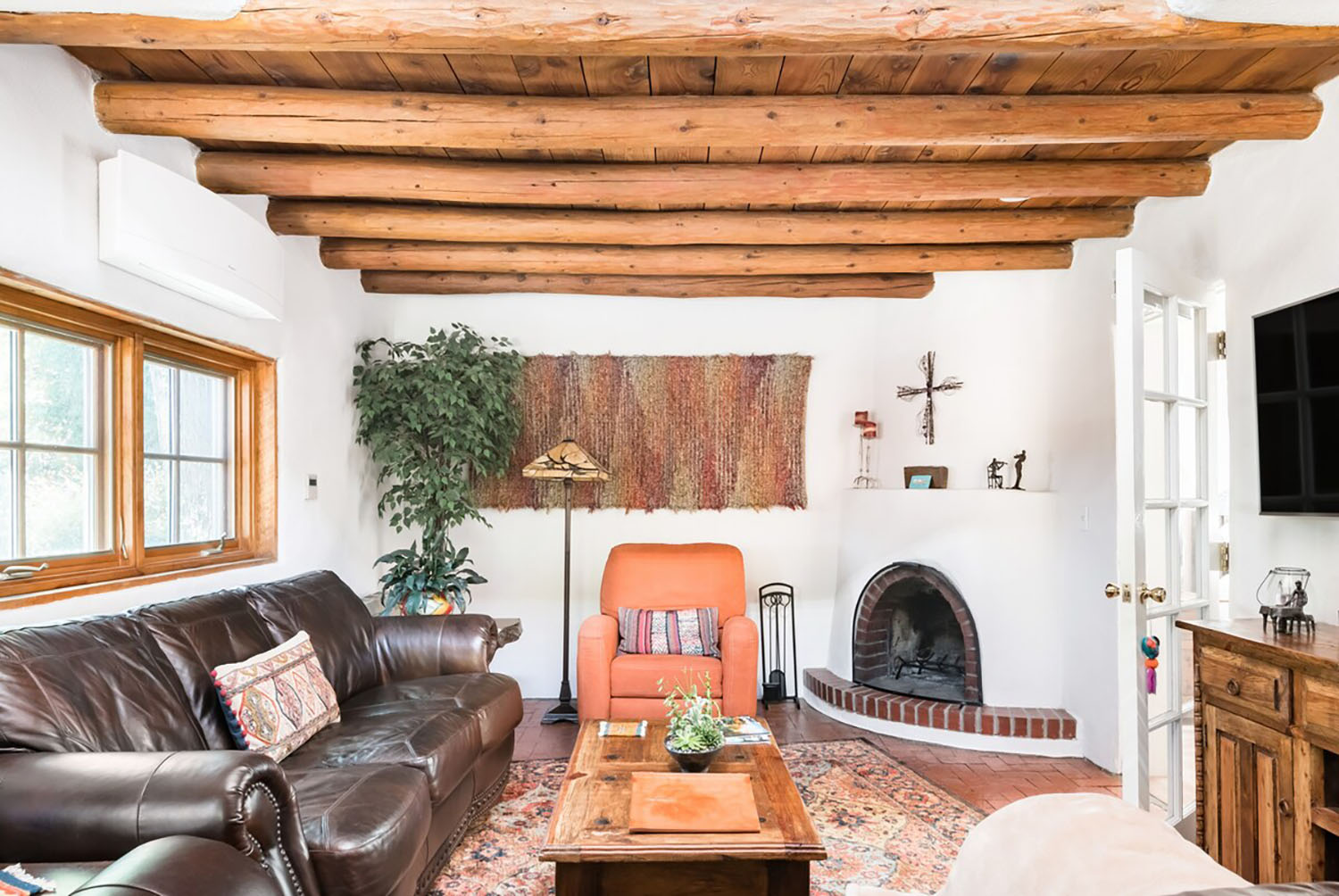 Canyon Road Lavender Trimmed Adobe Santa Fe New Mexico Airbnb