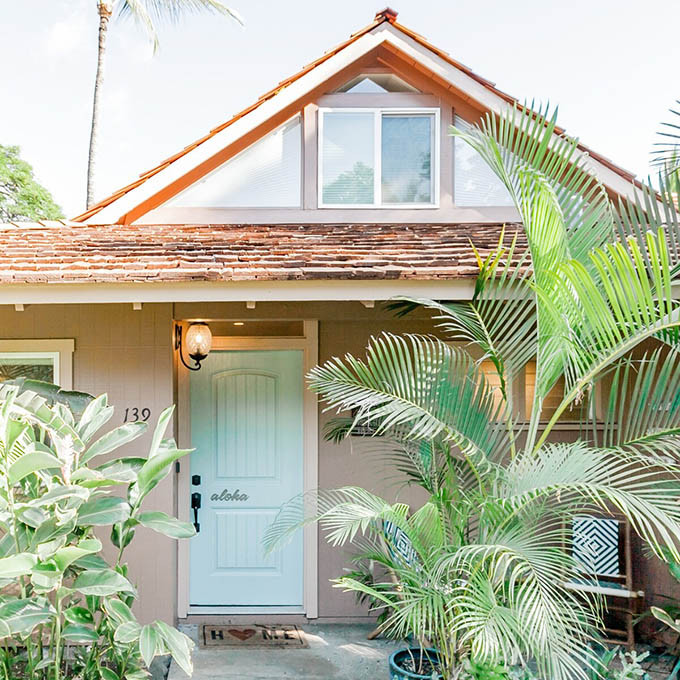 The Coolest Airbnbs in Hawaii • The Blonde Abroad 27
