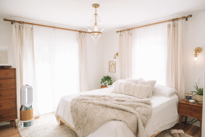 Cozy Home Tour: Boho Mid-Century Modern Main Bedroom • The Blonde Abroad