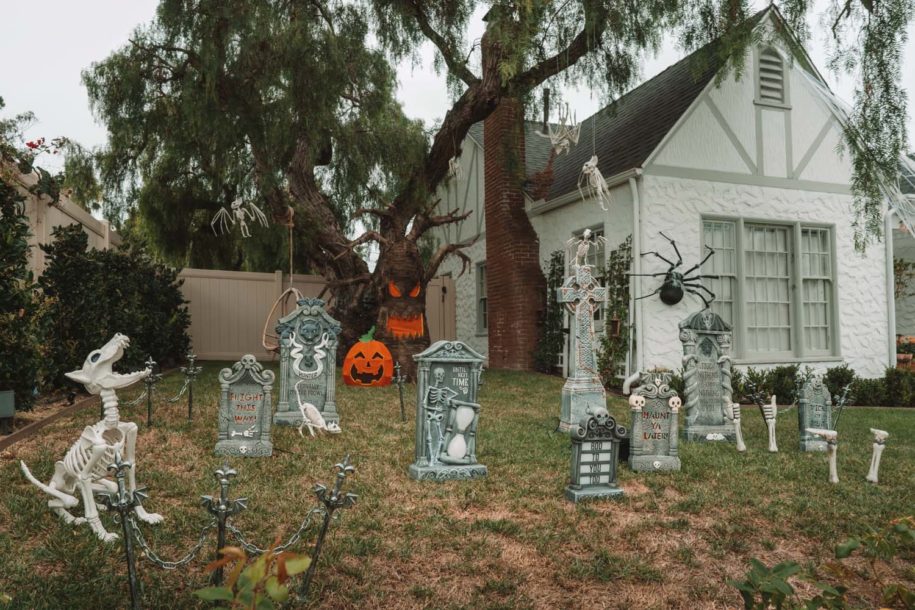 How To Spookify Your House For Halloween • The Blonde Abroad